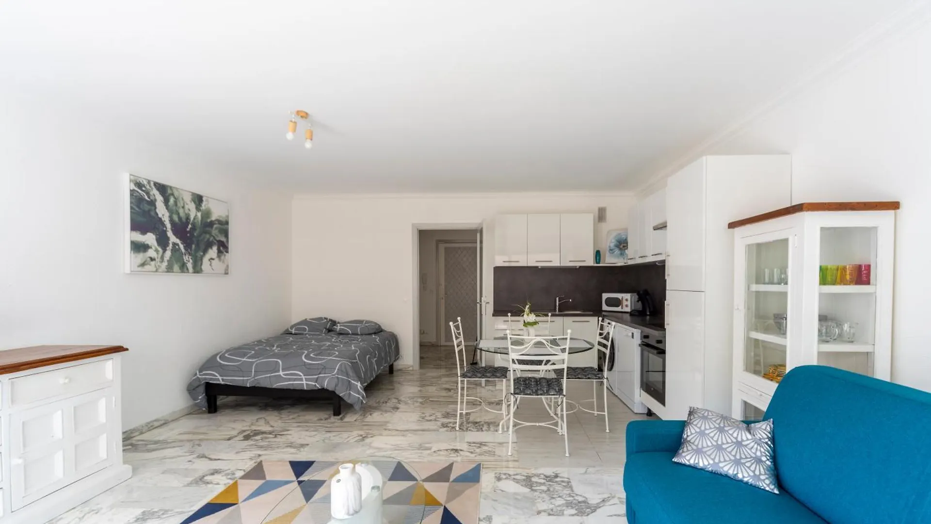 Grand Studio Centre-Ville Cannes Apercu Mer 0*,  フランス